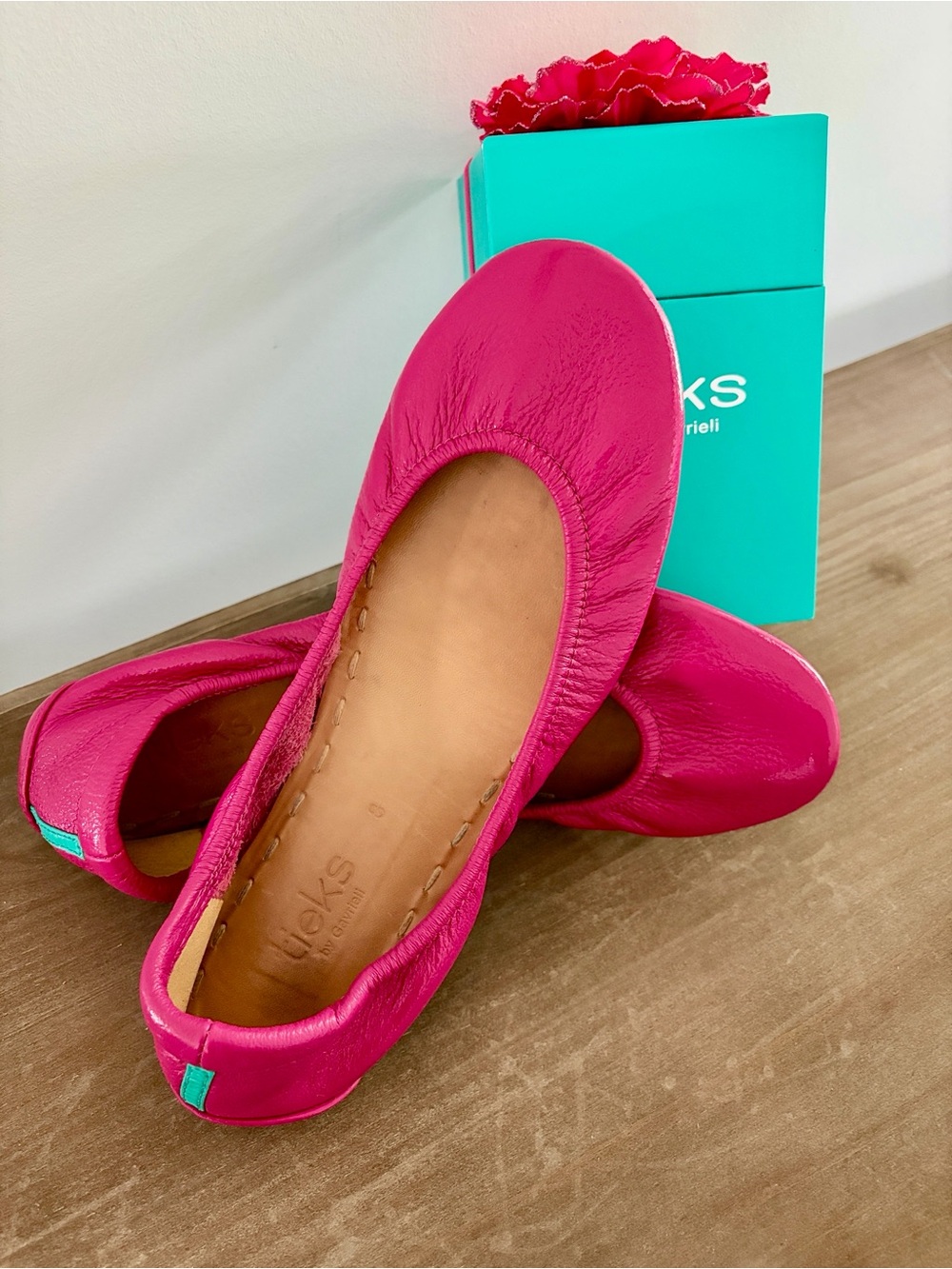 Tieks Fuchsia | size 8 - Picture 4 of 9